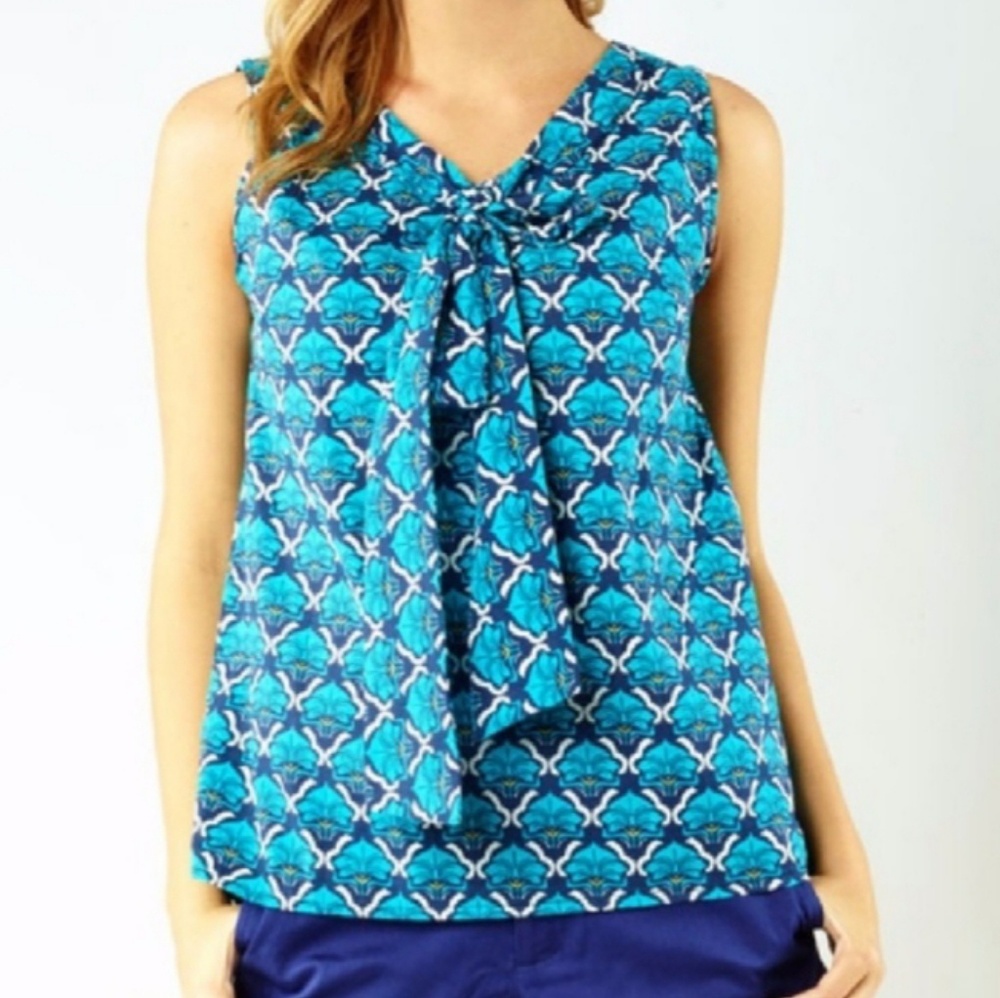 Lightweight sleeveless blouse
